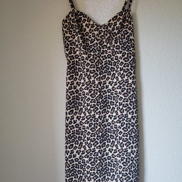 Harvey's - Sweet & Unique Leopard Print Dress - Picture 1 of 11